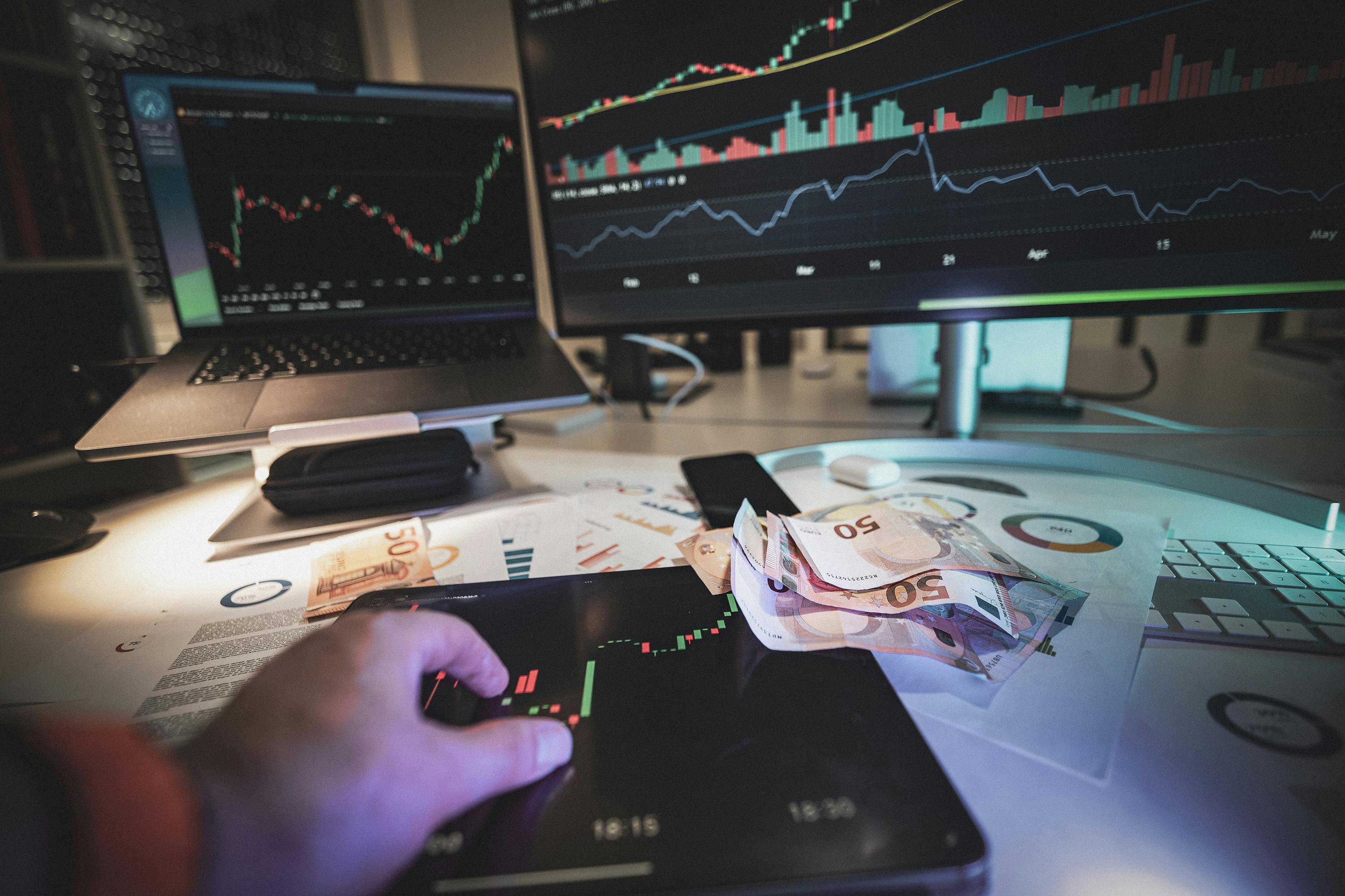 Forex vs Crypto Banner